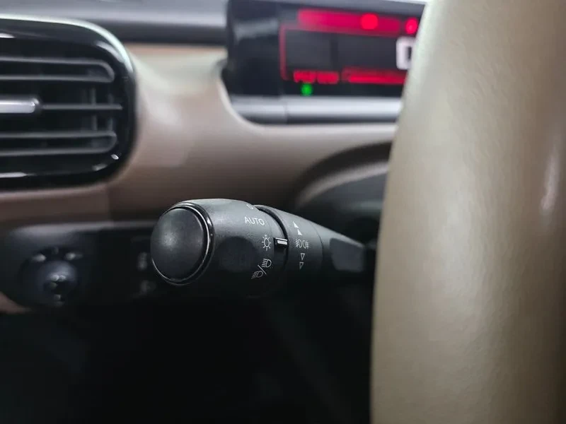 Citroen C4 Cactus 1.6 BLUEHDI, снимка 16 - Автомобили и джипове - 55724419
