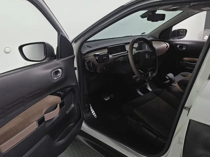 Citroen C4 Cactus 1.6 BLUEHDI, снимка 10 - Автомобили и джипове - 55724419