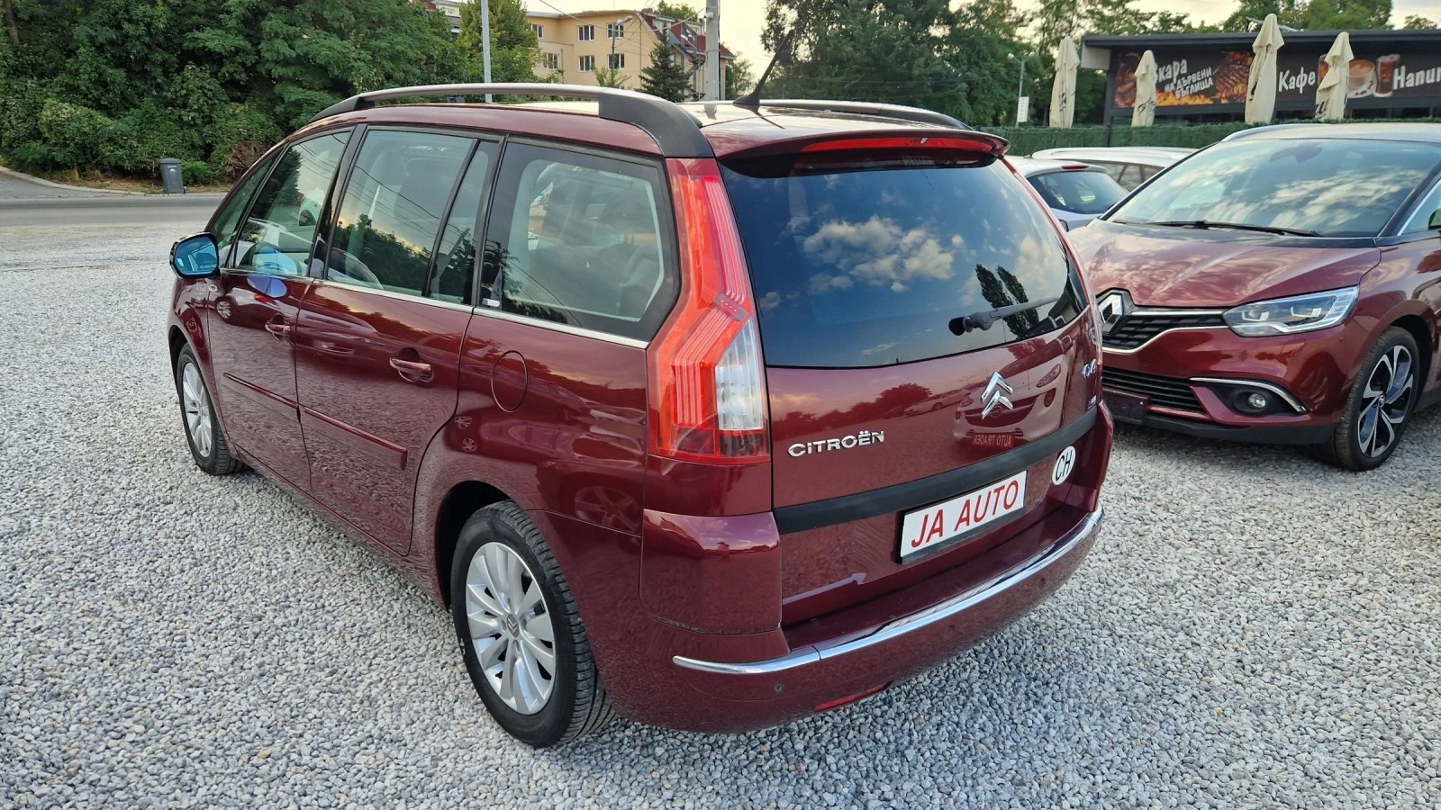 Citroen Grand C4 Picasso 2.0-140кс. NAVY - изображение 8