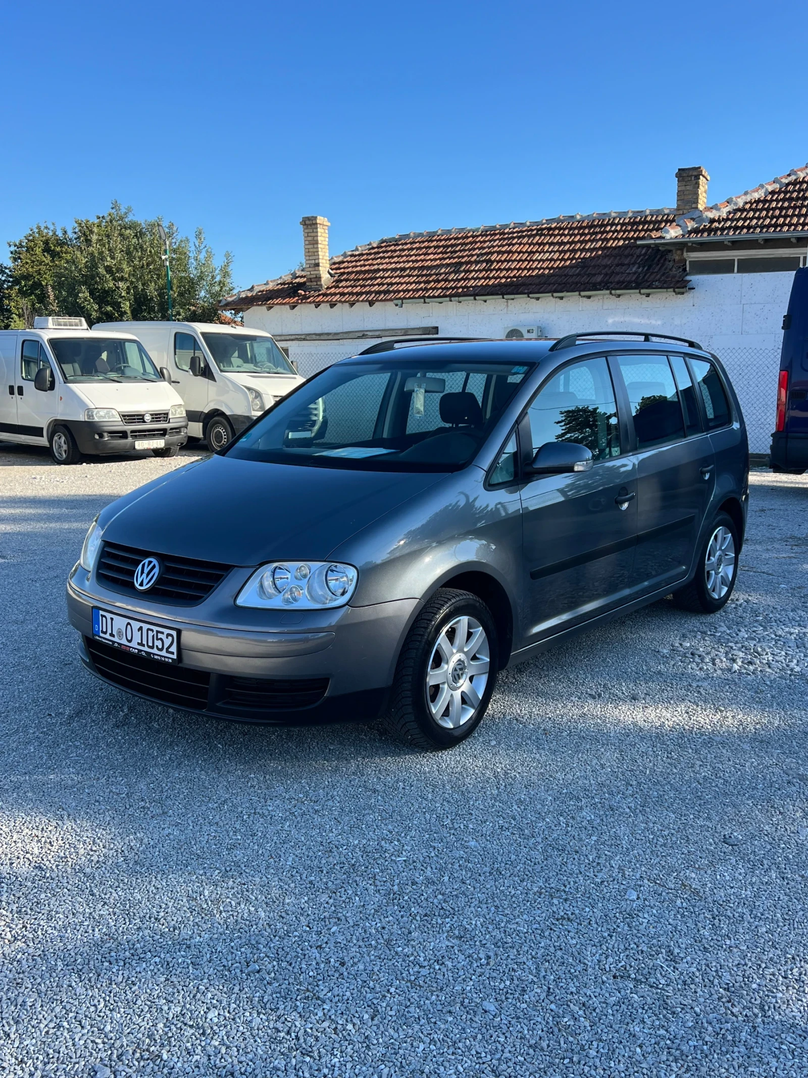 VW Touran 1.9 тди 7места - изображение 4