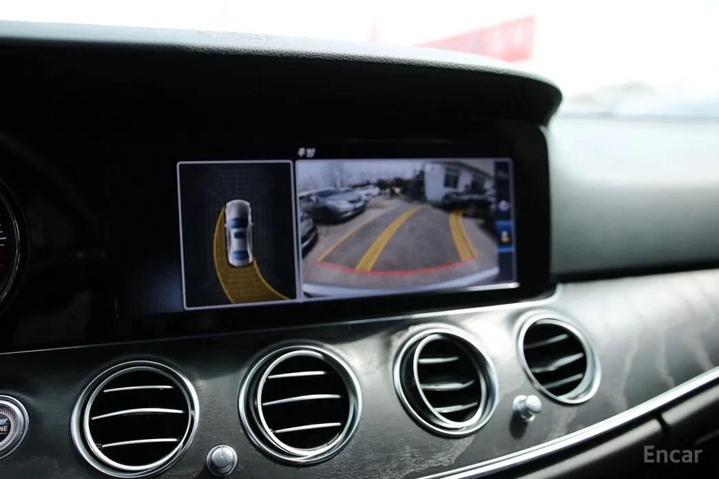 Mercedes-Benz E 220 E Class W213 E220D Avantgarde - изображение 10