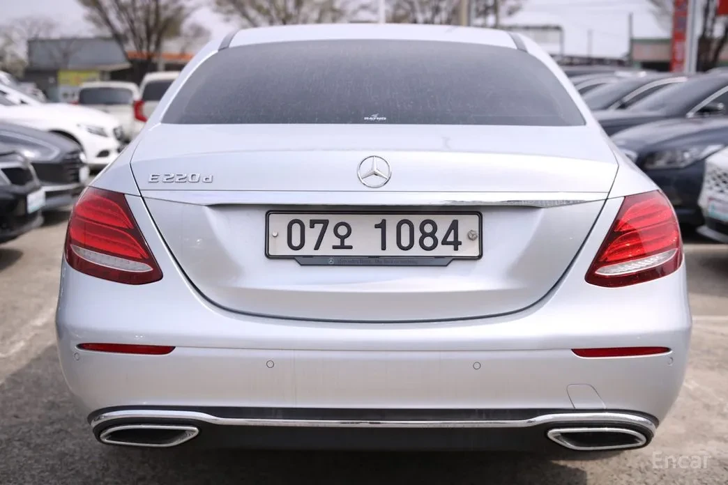 Mercedes-Benz E 220 E Class W213 E220D Avantgarde - изображение 4