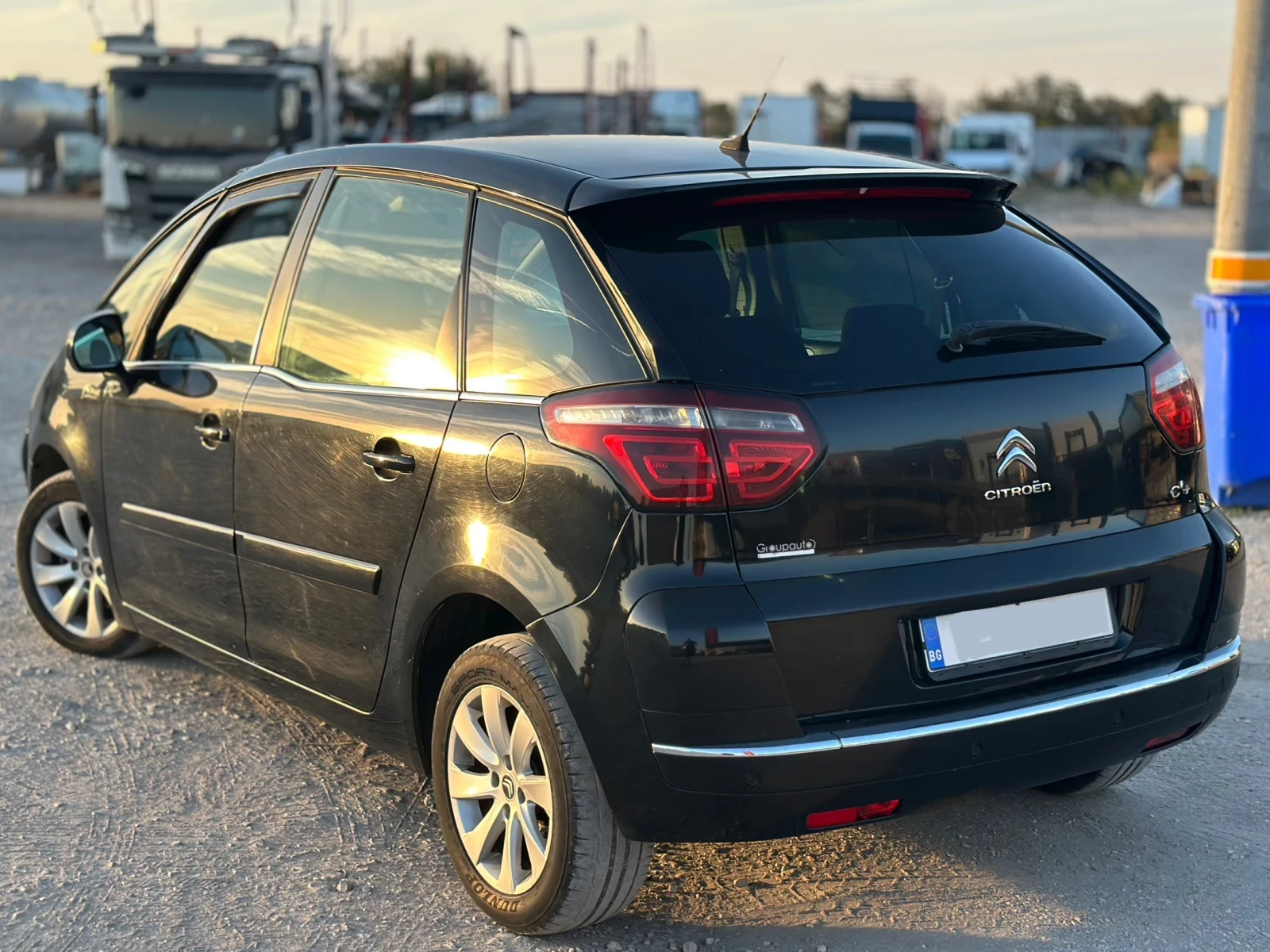 Citroen C4 Picasso FACELIFT / е-HDI / 6-СКОРОСТИ / РЕГИСТРИРАН - изображение 4