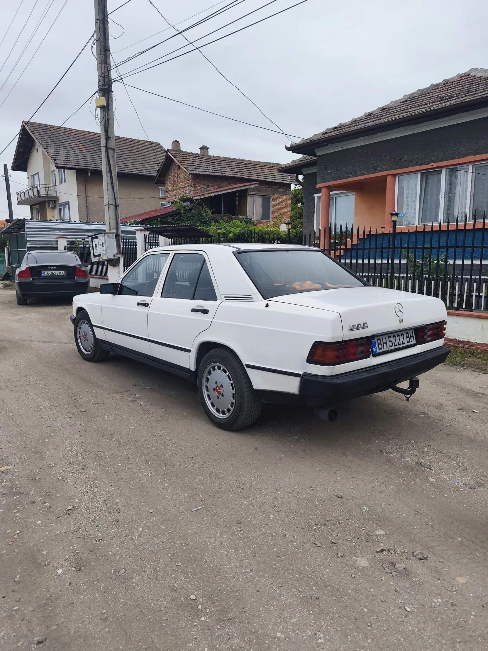 Mercedes-Benz 190 2.0 - изображение 4