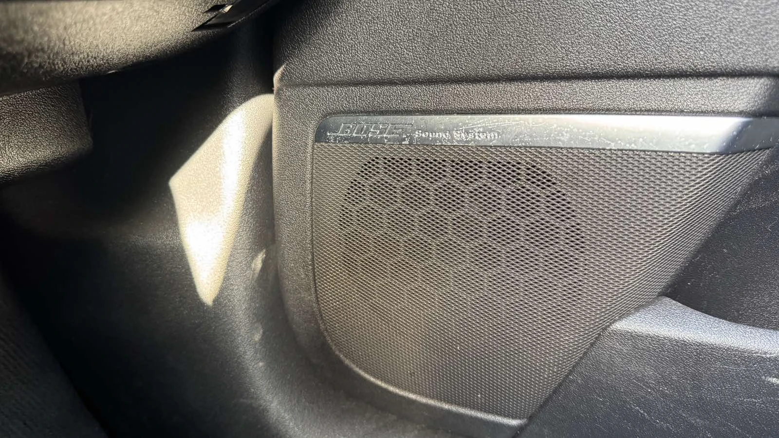 Audi A3 2.0 TFSI quattro 244 кс. Гаражен! Напълно Обслужен - изображение 10