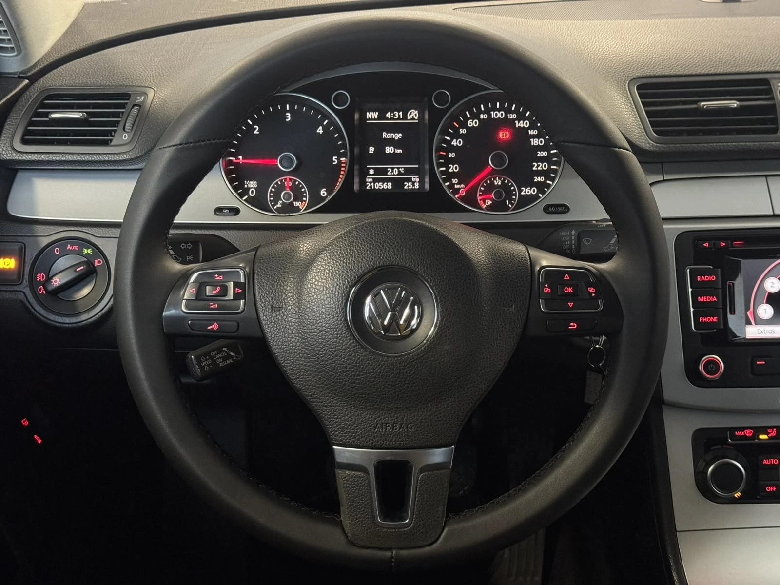 VW Passat 1.6TDI EURO 5 | Mobile.bg � ����������� 10