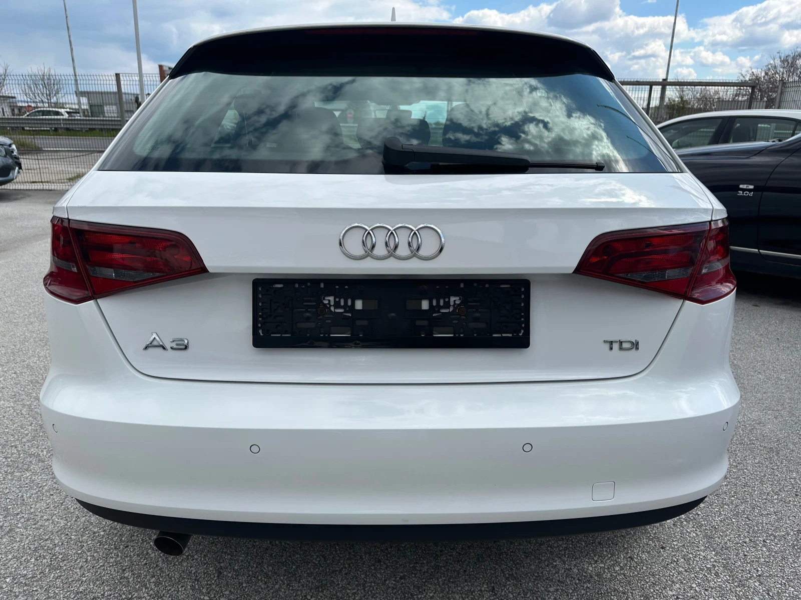 Audi A3 1, 6tdi S-tronik SPORT, снимка 5 - Автомобили и джипове - 54043644