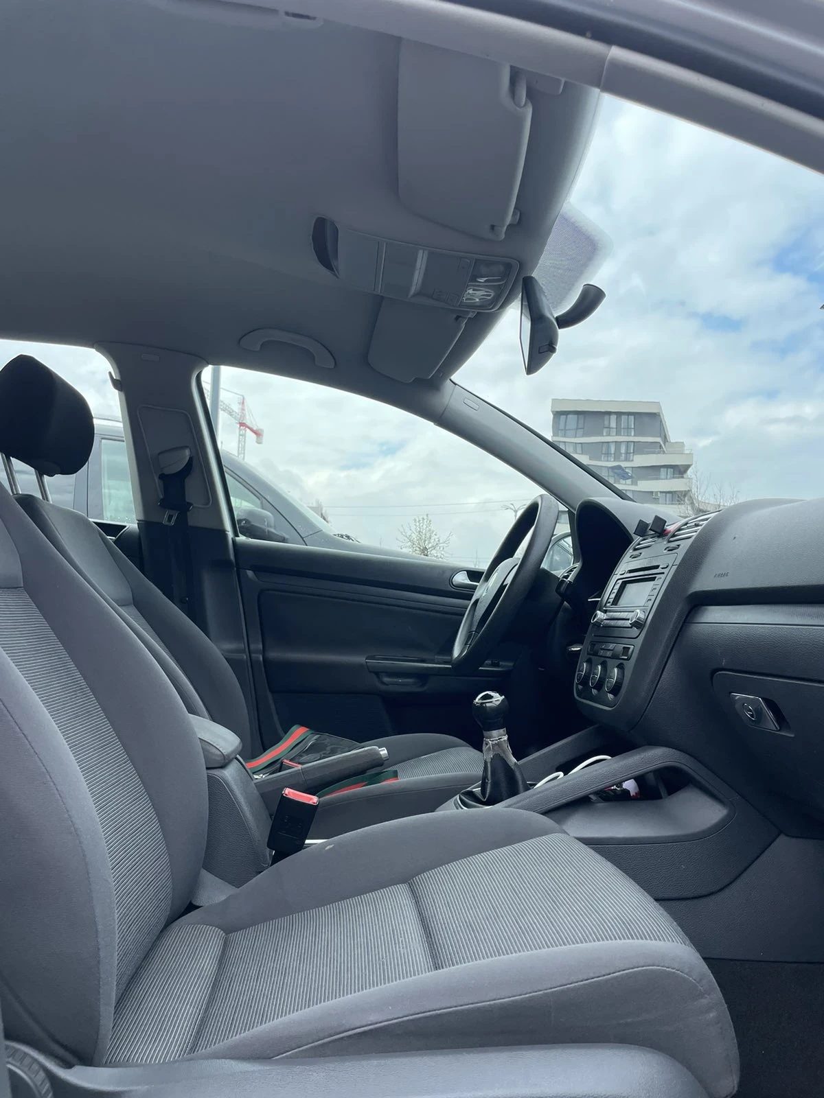 VW Golf 1.6 TDI 105K, снимка 10 - Автомобили и джипове - 54182348