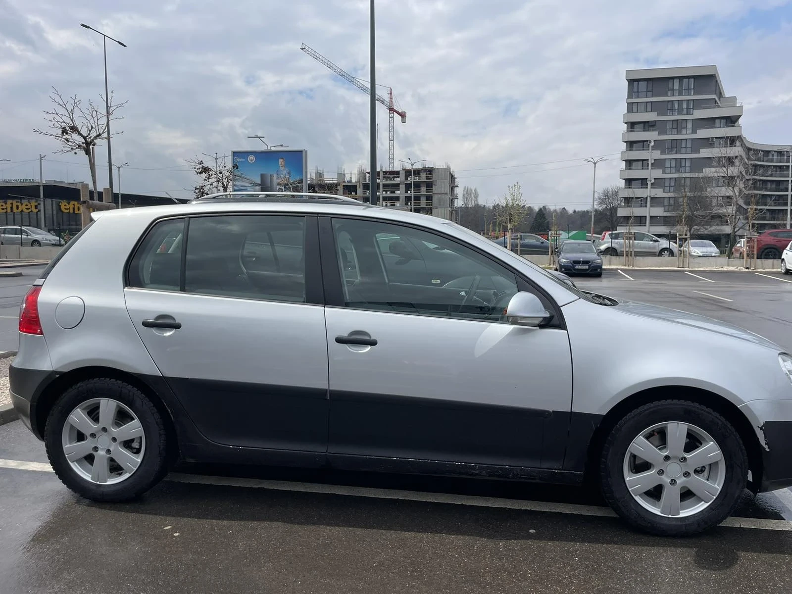 VW Golf 1.6 TDI 105K, снимка 4 - Автомобили и джипове - 54182348