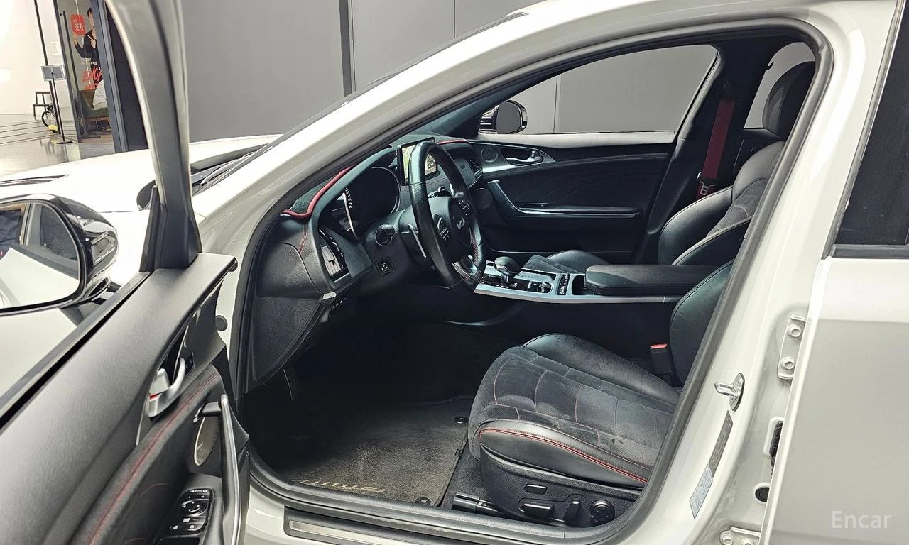 Kia Stinger 3.3 GT Meister 4x4* Acro Edition* HARMAN KARDON* , снимка 6 - Автомобили и джипове - 54336629