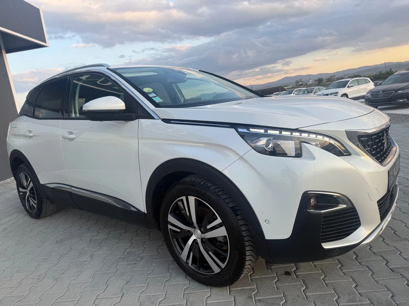 Peugeot 3008 1.5HDI 131 ks Собствен лизинг !!!, снимка 3 - Автомобили и джипове - 54355246