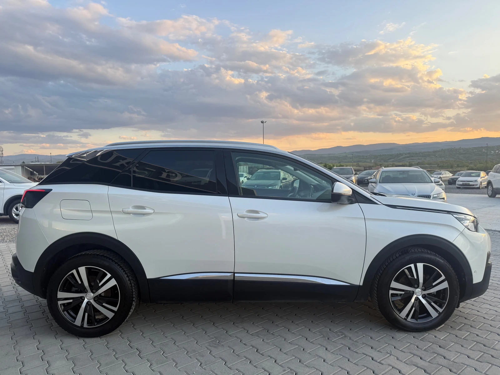 Peugeot 3008 1.5HDI 131 ks Собствен лизинг !!!, снимка 4 - Автомобили и джипове - 54355246