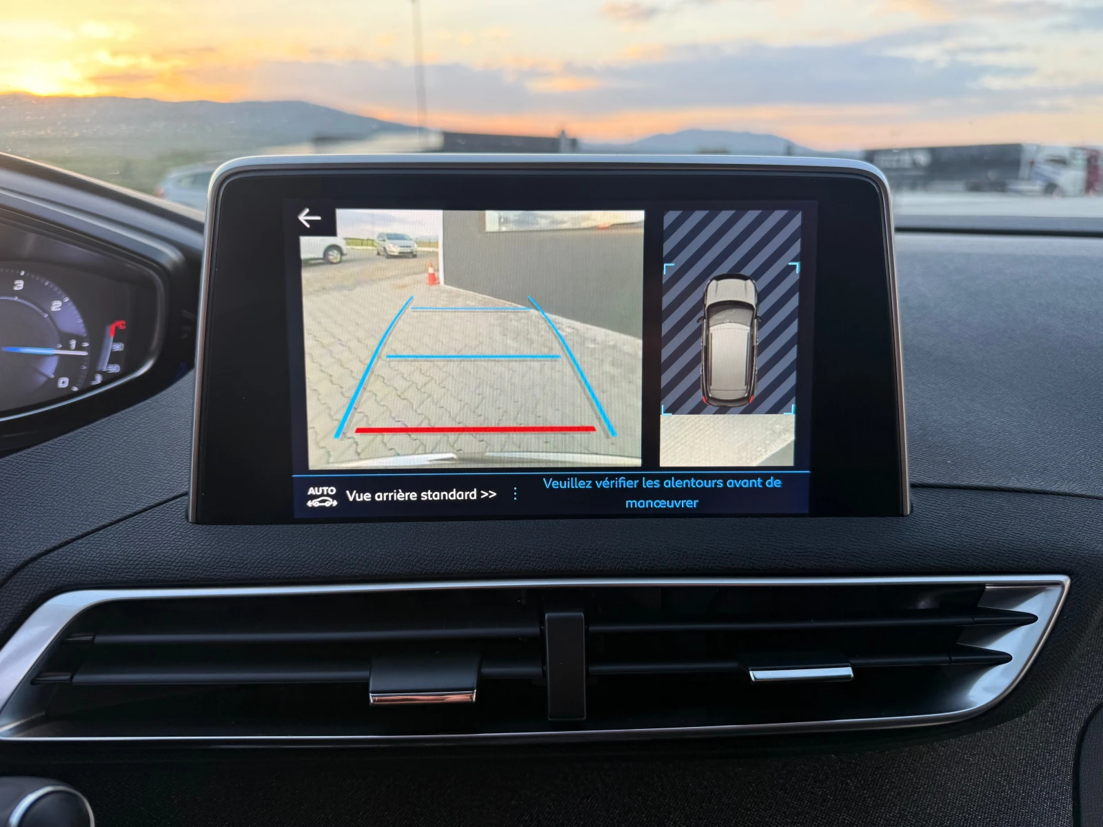 Peugeot 3008 1.5HDI 131 ks Собствен лизинг !!!, снимка 15 - Автомобили и джипове - 54355246