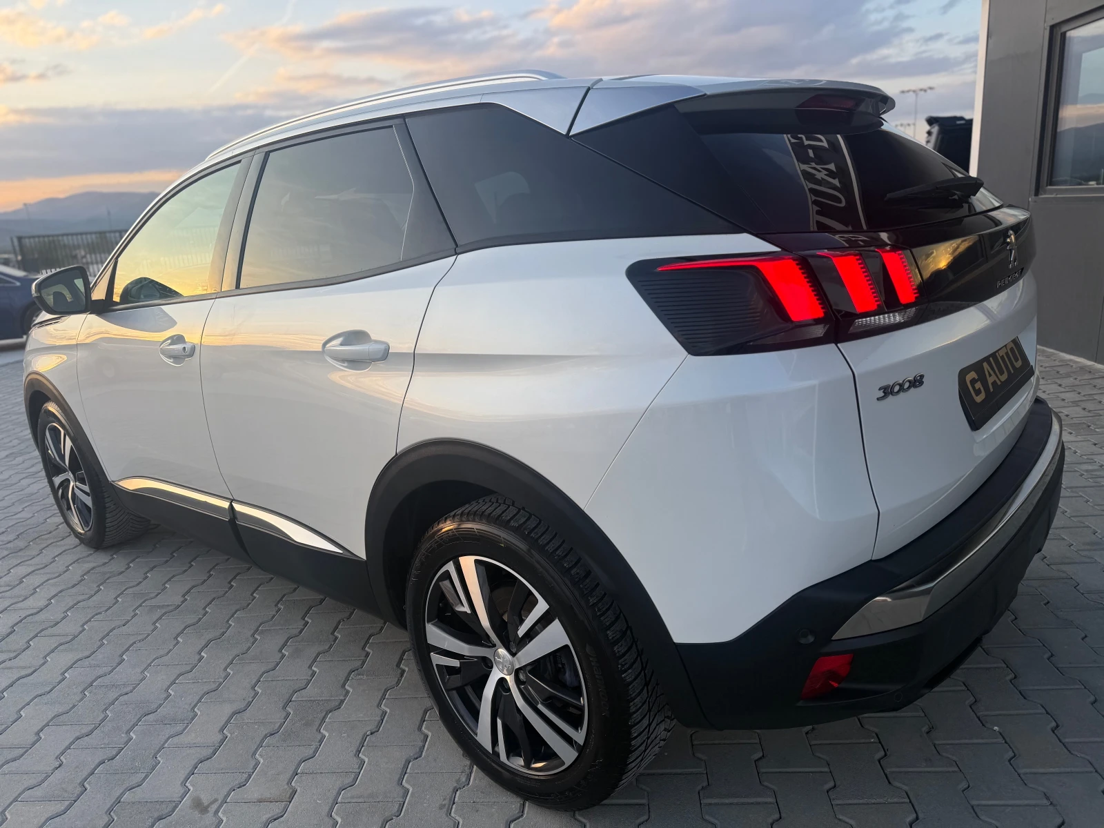 Peugeot 3008 1.5HDI 131 ks Собствен лизинг !!!, снимка 6 - Автомобили и джипове - 54355246