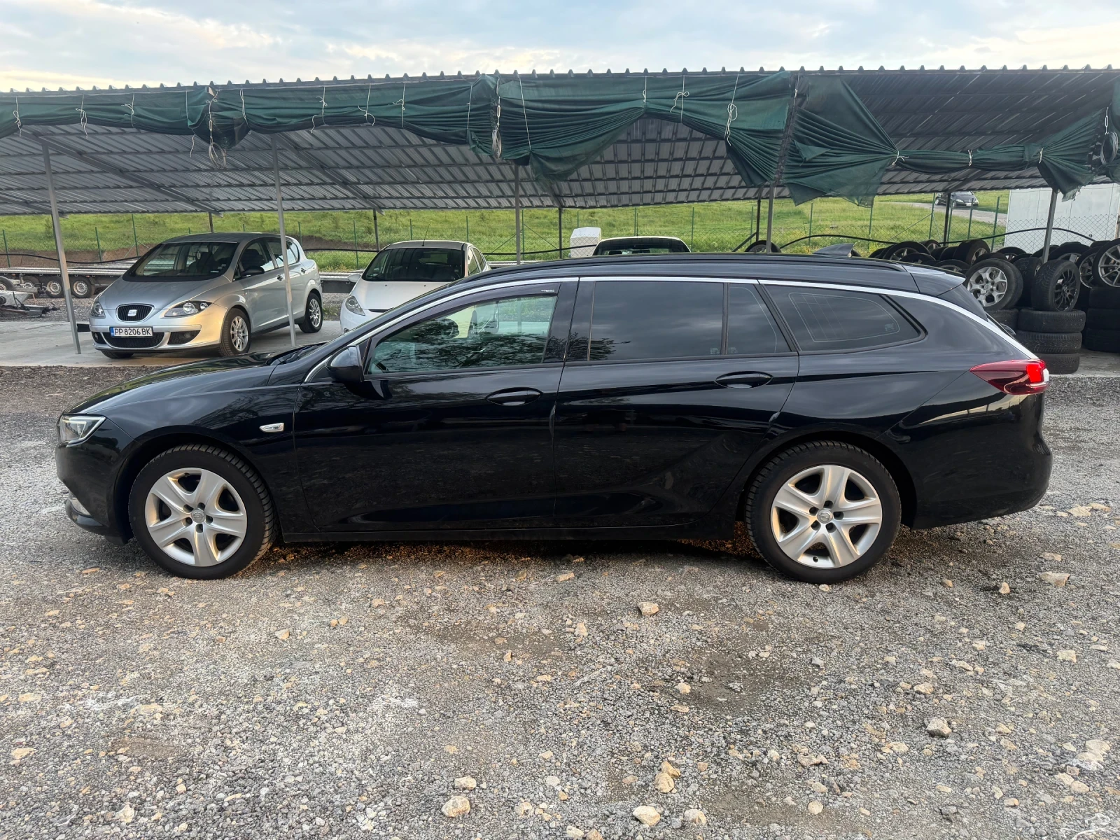Opel Insignia 1.6 cdti, снимка 8 - Автомобили и джипове - 54721327