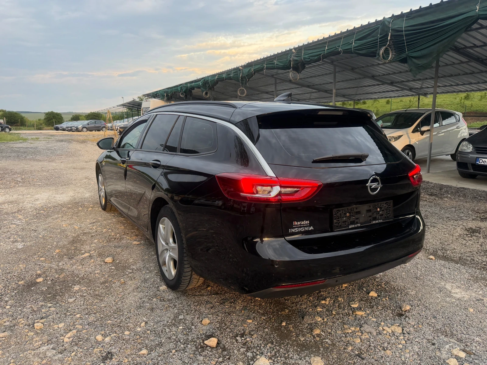 Opel Insignia 1.6 cdti, снимка 7 - Автомобили и джипове - 54721327