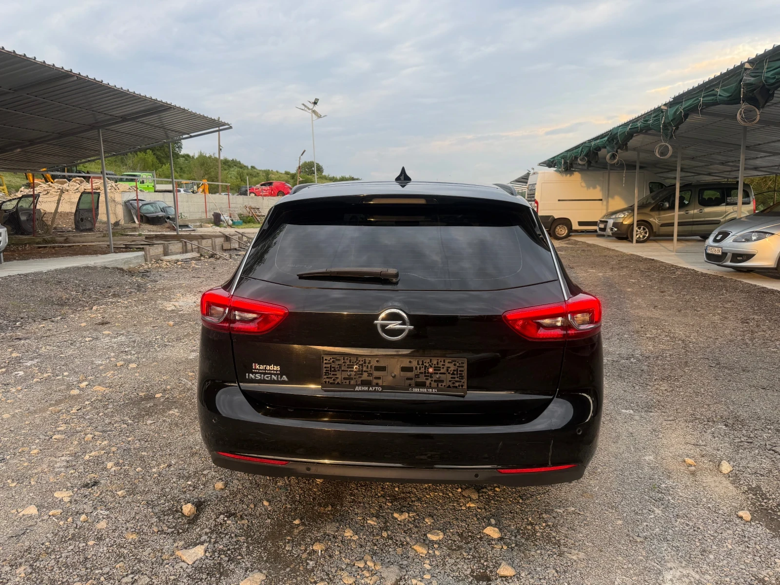 Opel Insignia 1.6 cdti, снимка 6 - Автомобили и джипове - 54721327