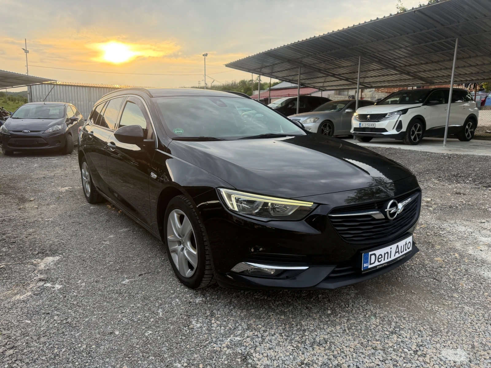 Opel Insignia 1.6 cdti, снимка 3 - Автомобили и джипове - 54721327