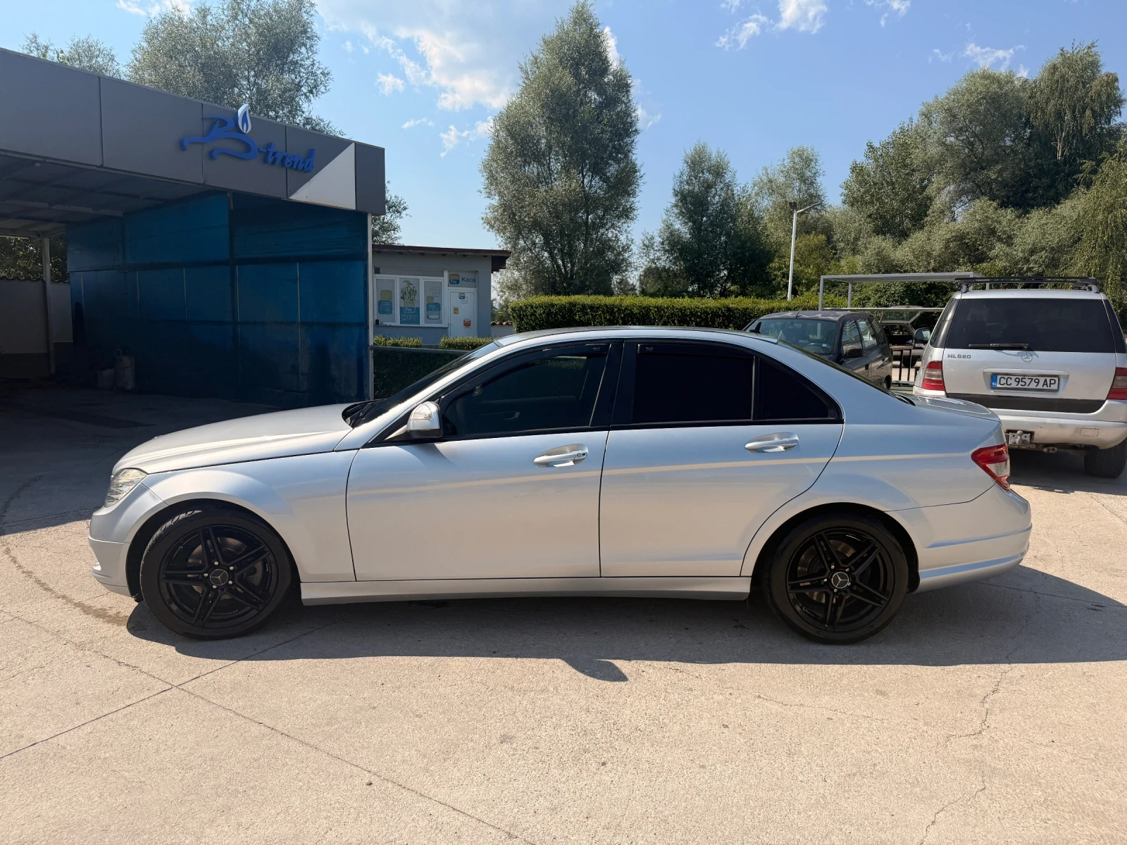 Mercedes-Benz C 200, снимка 3 - Автомобили и джипове - 55352229