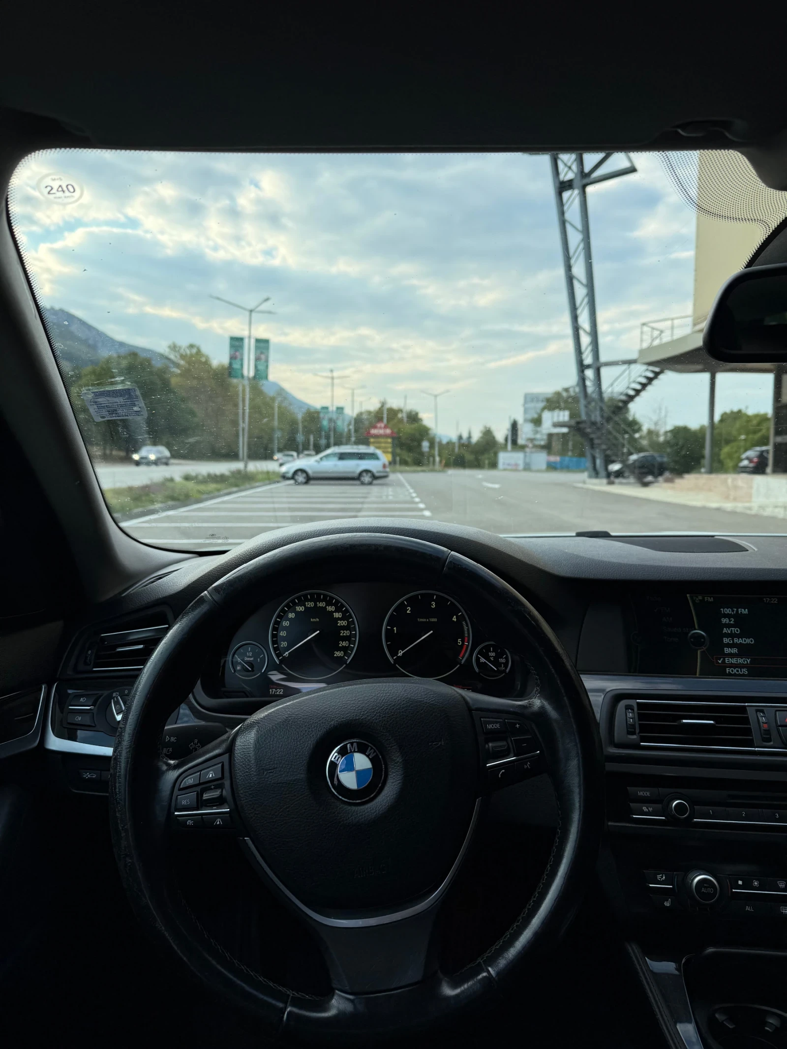 BMW 530, снимка 11 - Автомобили и джипове - 56335937