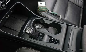 Volvo XC40 * T4 Momentum * ЦЕНА ДО БГ, снимка 9