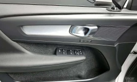 Volvo XC40 * T4 Momentum * ЦЕНА ДО БГ, снимка 17