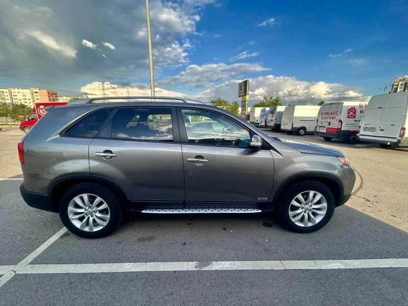 Kia Sorento 2.2 CRDI, снимка 1 - Автомобили и джипове - 47749753