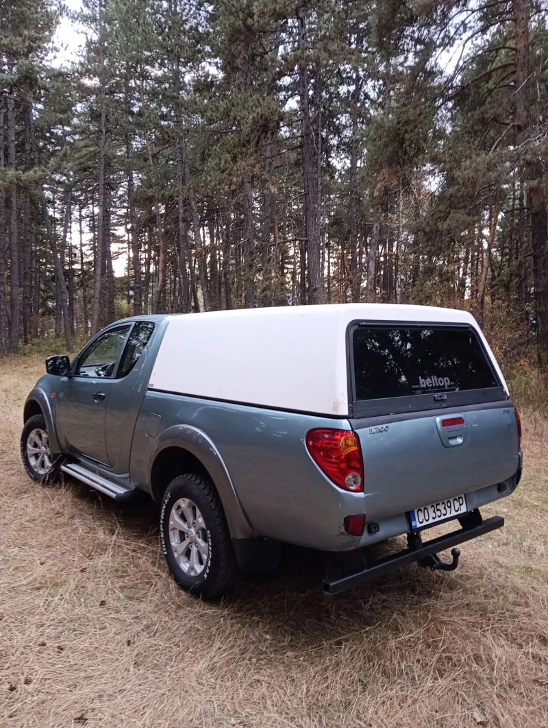 Mitsubishi L200, снимка 4 - Автомобили и джипове - 49604436