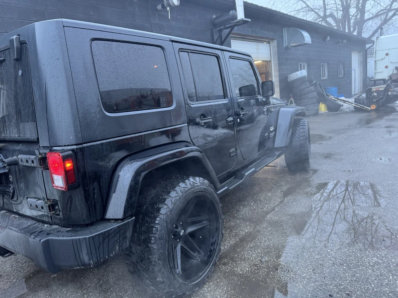 Jeep Wrangler UNLIMITED SAHARA* ДЪЛГА БАЗА* CARPLAY, снимка 2 - Автомобили и джипове - 52237594