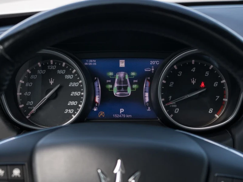 Maserati Levante S GRANLUSSO* ПАНОРАМА* 360 КАМЕРИ* ОБДУХВАНЕ* , снимка 12 - Автомобили и джипове - 52661316