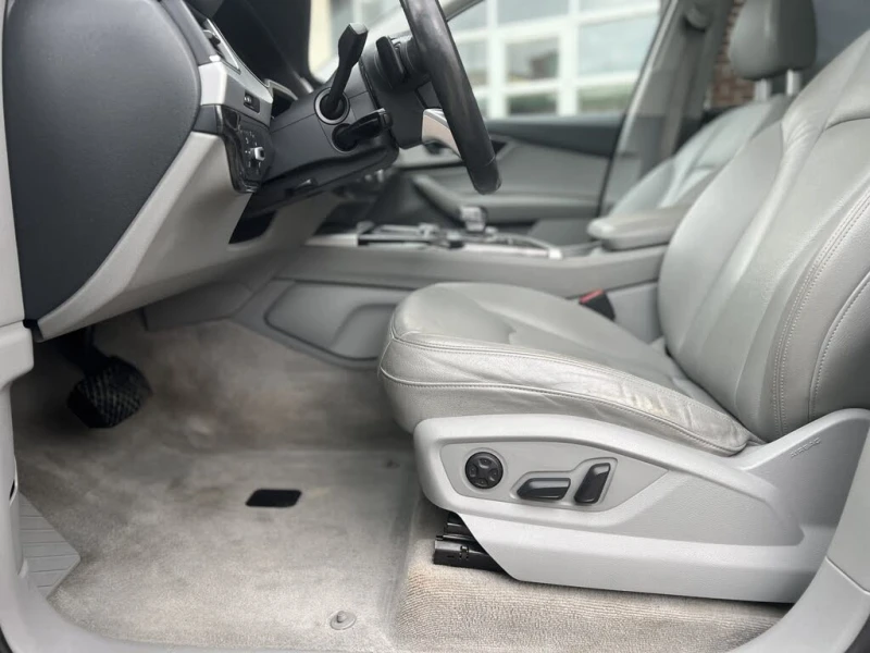 Audi Q7 PREMIUM* PANORAMA* 7MECTA* DIGITAL* KEYLESS, снимка 6 - Автомобили и джипове - 53011801