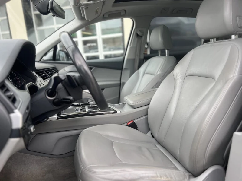 Audi Q7 PREMIUM* PANORAMA* 7MECTA* DIGITAL* KEYLESS, снимка 7 - Автомобили и джипове - 53011801