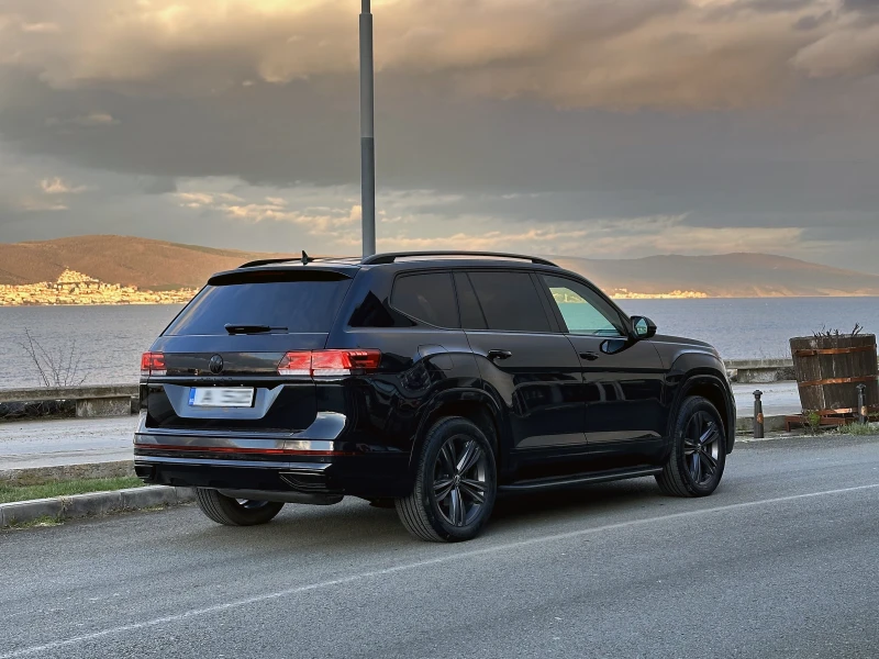 VW Atlas 2.0L 4Motion, R-Line, снимка 4 - Автомобили и джипове - 53120328