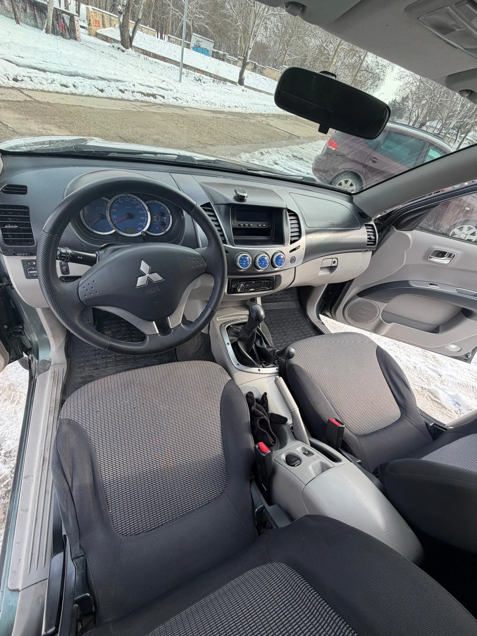 Mitsubishi L200  - изображение 9