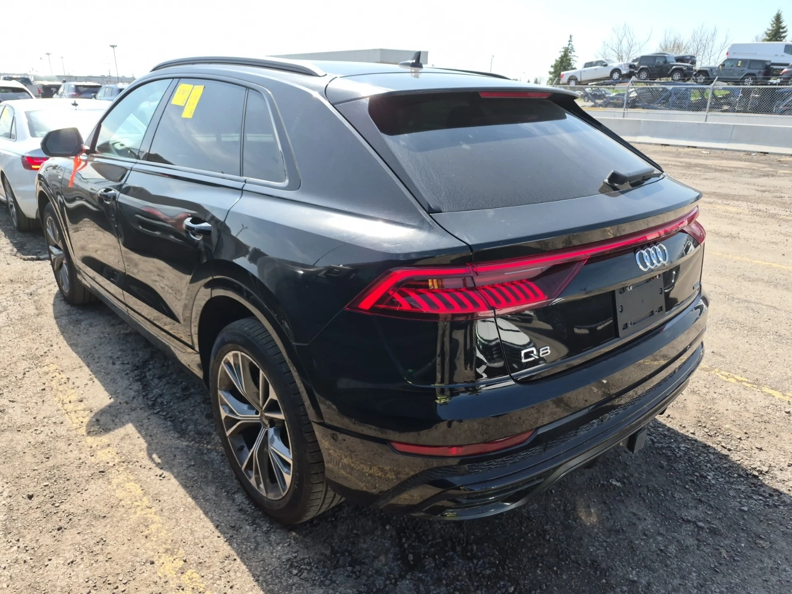 Audi Q8 Progressiv 55 TFSI quattro, снимка 5 - Автомобили и джипове - 54384053