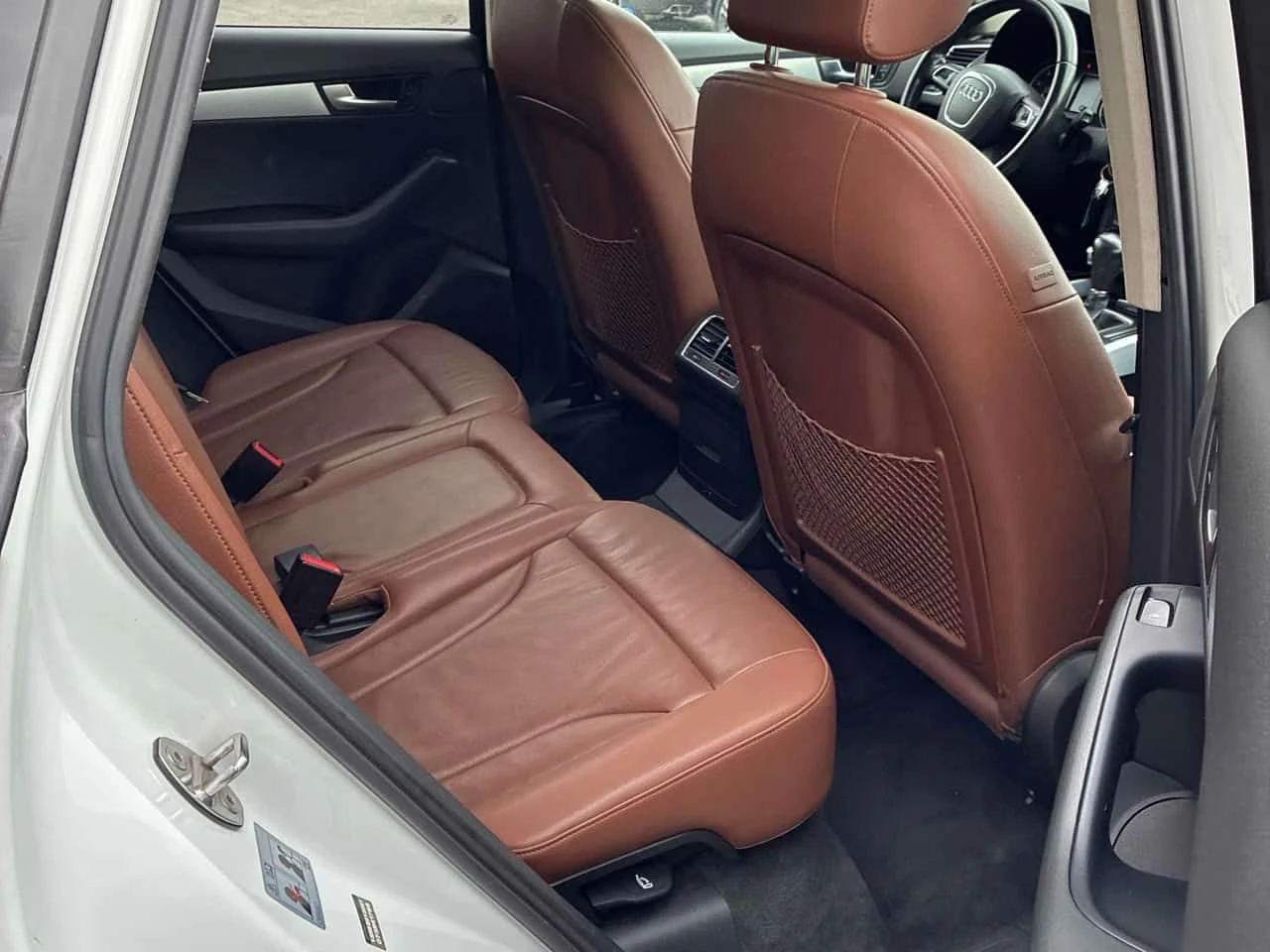Audi Q5 * 2.0L * CARFAX * АВТОКРЕДИТ БЕЗ ПЪРВОНАЧАЛНА, снимка 14 - Автомобили и джипове - 54647763