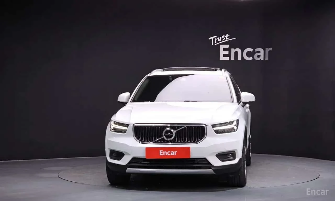 Volvo XC40 * T4 Momentum * ЦЕНА ДО БГ, снимка 3 - Автомобили и джипове - 55681411