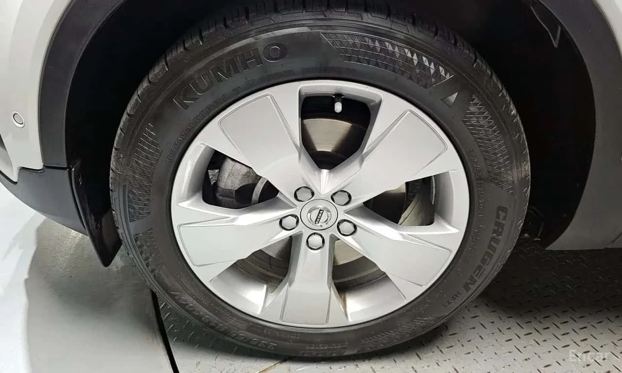 Volvo XC40 * T4 Momentum * ЦЕНА ДО БГ, снимка 5 - Автомобили и джипове - 55681411