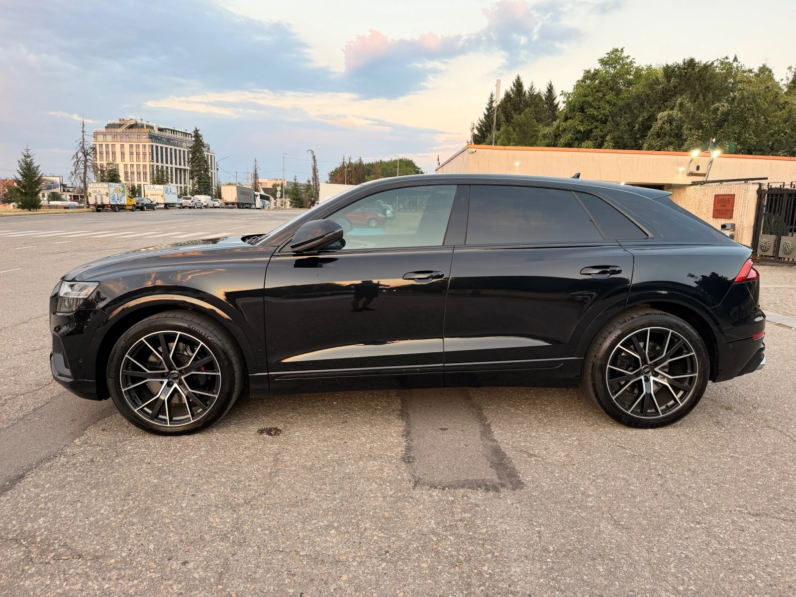 Audi SQ8, снимка 10 - Автомобили и джипове - 55864251