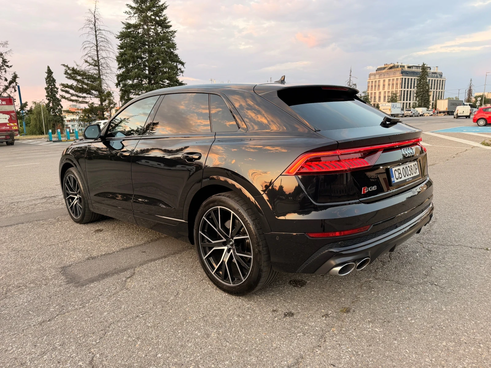Audi SQ8, снимка 4 - Автомобили и джипове - 55864251