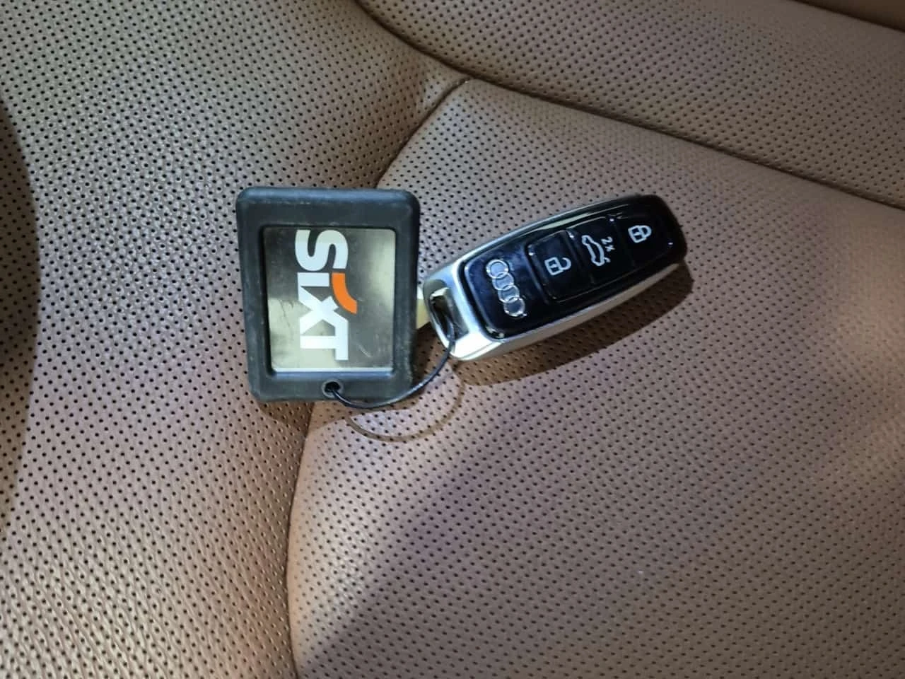 Audi Q8 3.0 PROGRESSIV| HUD| MASSAGE| 360| 2 КЛЮЧА| , снимка 8 - Автомобили и джипове - 56307603