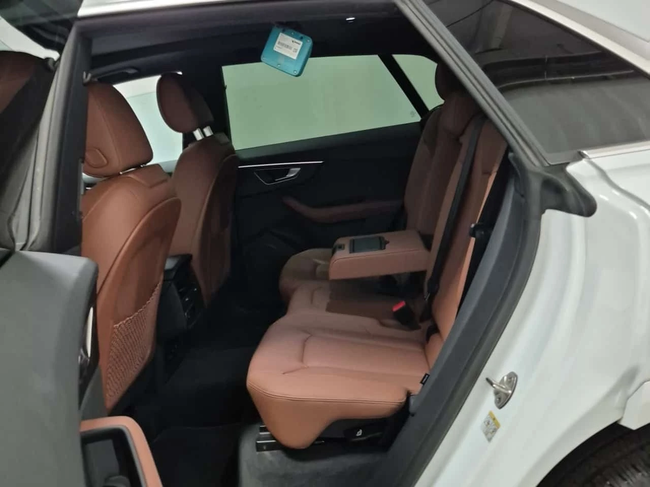 Audi Q8 3.0 PROGRESSIV| HUD| MASSAGE| 360| 2 КЛЮЧА| , снимка 12 - Автомобили и джипове - 56307603