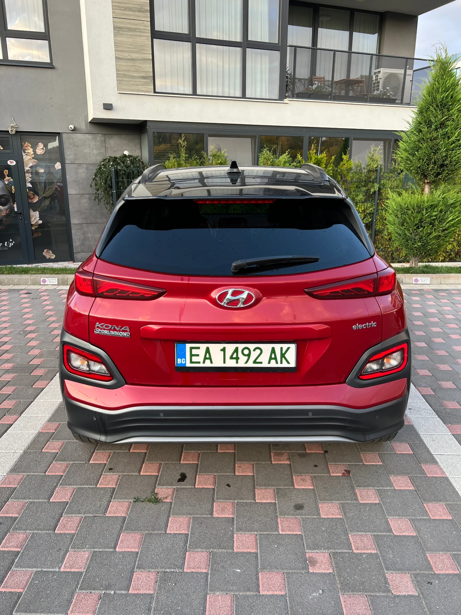 Hyundai Kona 64kw Обслужена + ТЕРМОПОМПА , снимка 6 - Автомобили и джипове - 56448774