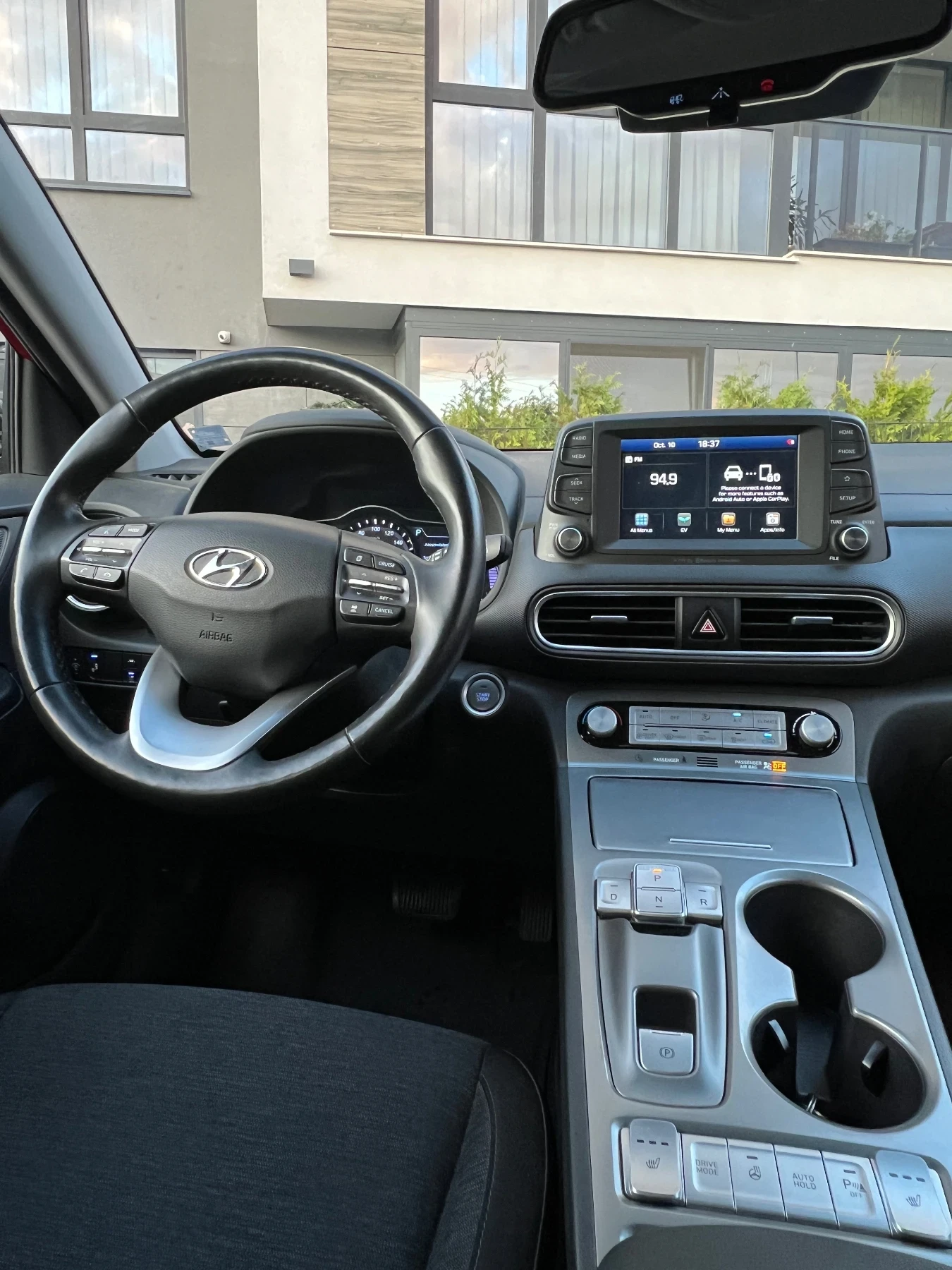 Hyundai Kona 64kw Обслужена + ТЕРМОПОМПА , снимка 13 - Автомобили и джипове - 56448774
