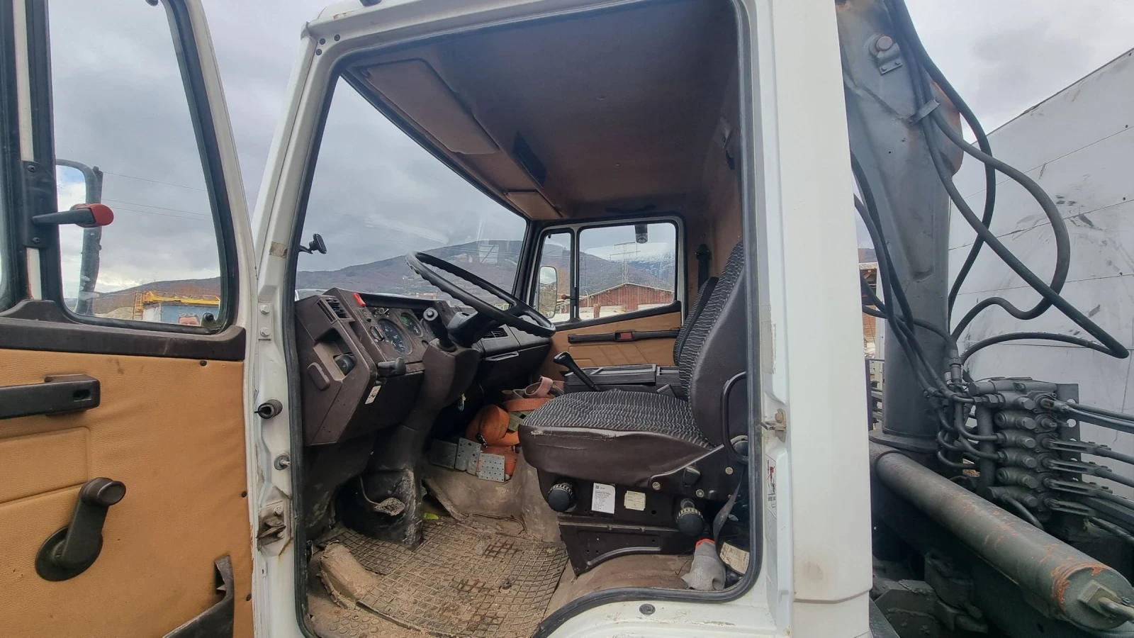 Mercedes-Benz 814  - изображение 8