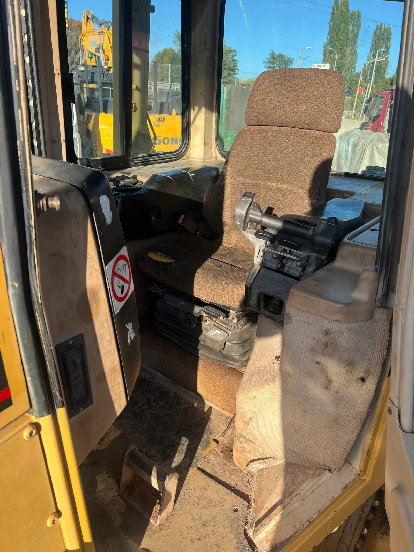  Cat D 6 M LGP | Mobile.bg   11