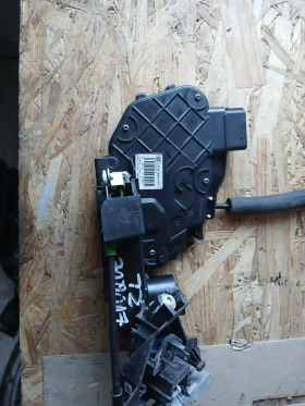 8X2A-26413-AE брава задна лява Lend Rover Evoque , снимка 2