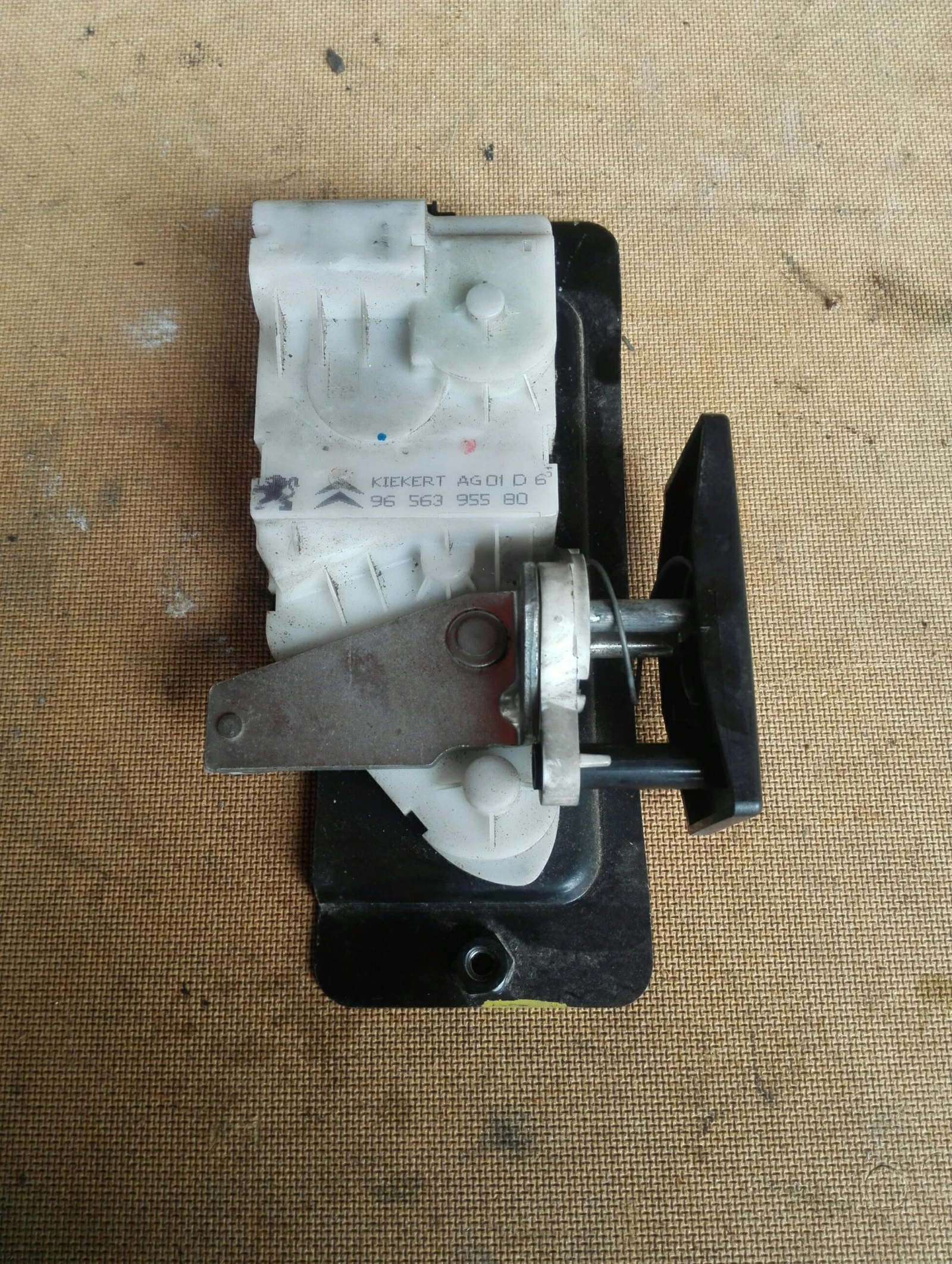 ����� ����� ����� ���� 607 (�� ������) | Mobile.bg � ����������� 1