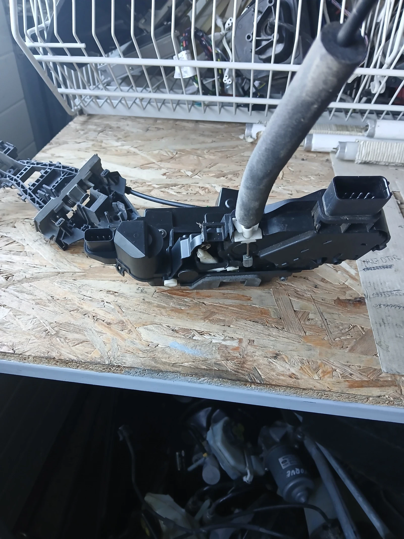 8X2A-26413-AE брава задна лява Lend Rover Evoque , снимка 4 - Части - 56279067