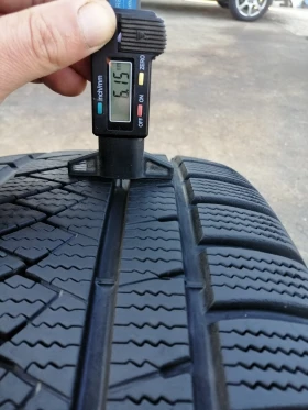 Гуми Зимни 235/55R17, снимка 7
